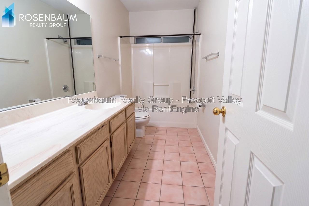 3301 N Corrine Dr #B - Photo 7 of 10