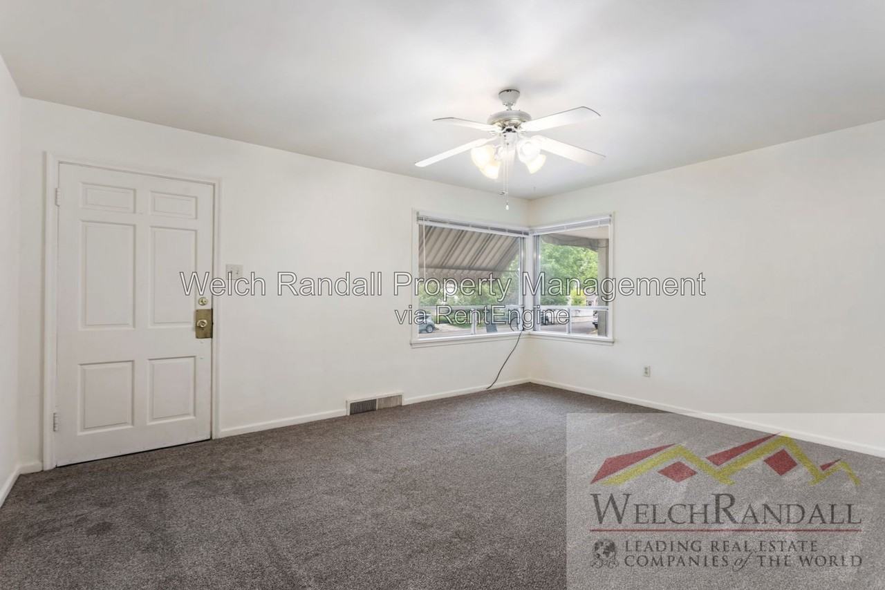 2380 Polk Ave - Photo 4 of 21