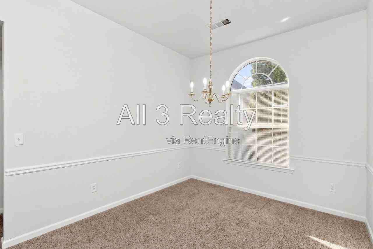 60 Desota Dr - Photo 4 of 18