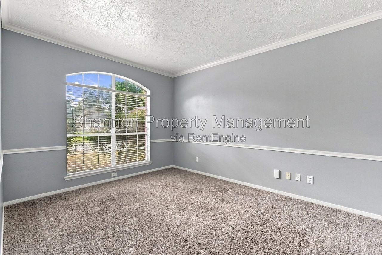 19118 Sprintwood Ct - Photo 7 of 43