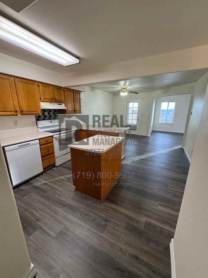 230 W Elbow Dr #228 - Photo 5 of 22