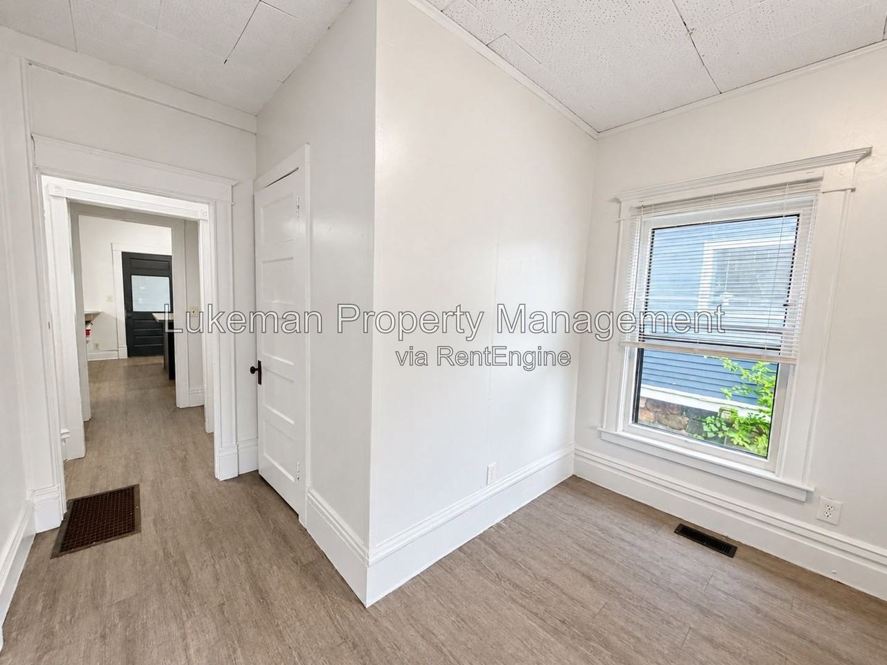 1007 S Westnedge Ave - Photo 5 of 14