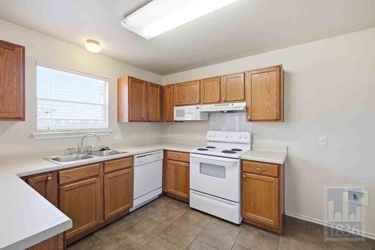 226 Wegstrom St #T2 - Photo 6 of 50