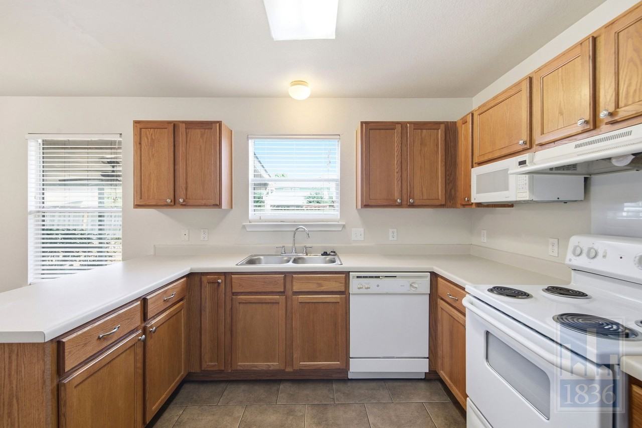 226 Wegstrom St #T2 - Photo 7 of 50