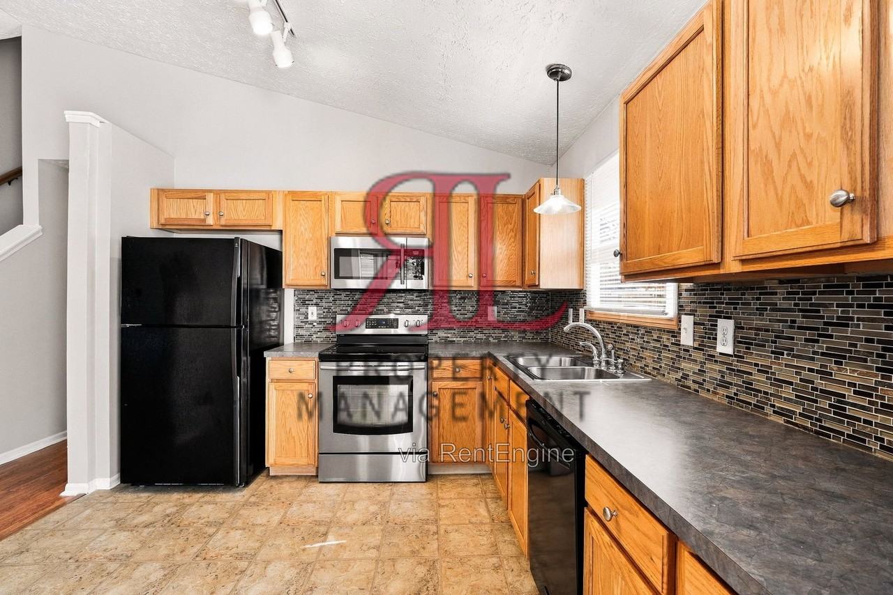 7761 Worley Dr - Photo 6 of 23