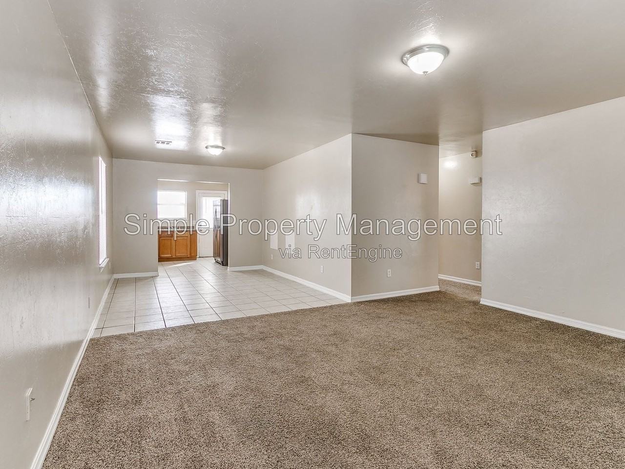 920 Nw 109th St - Photo 3 of 27