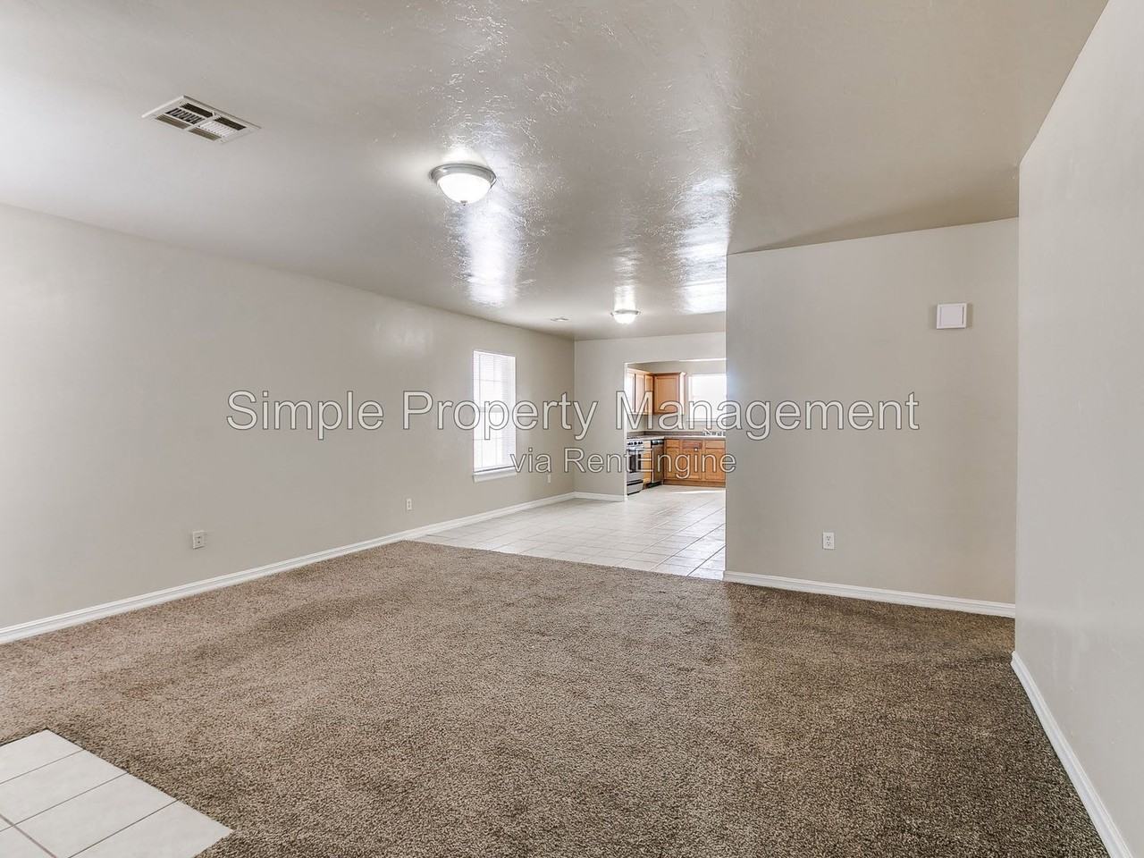 920 Nw 109th St - Photo 4 of 27