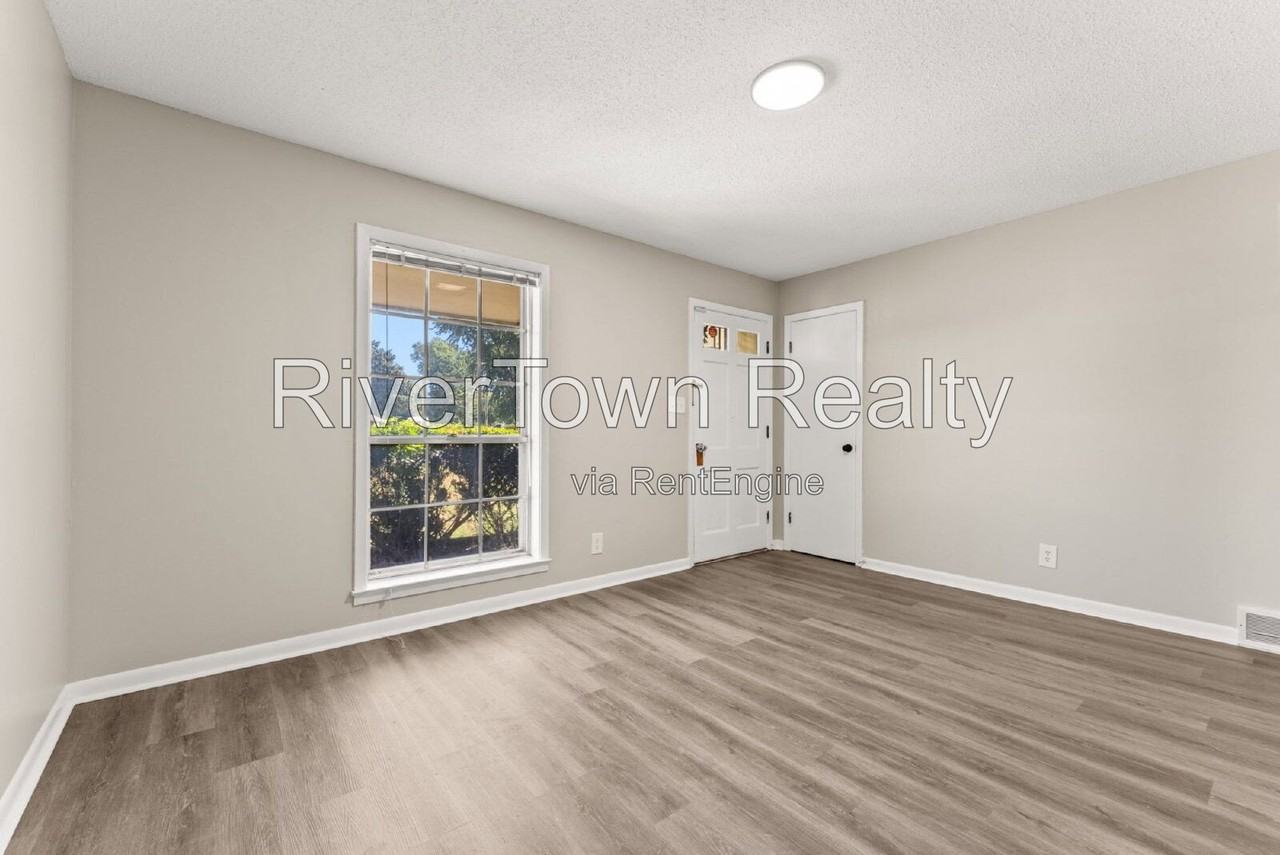 3731 Helmwood St - Photo 6 of 27
