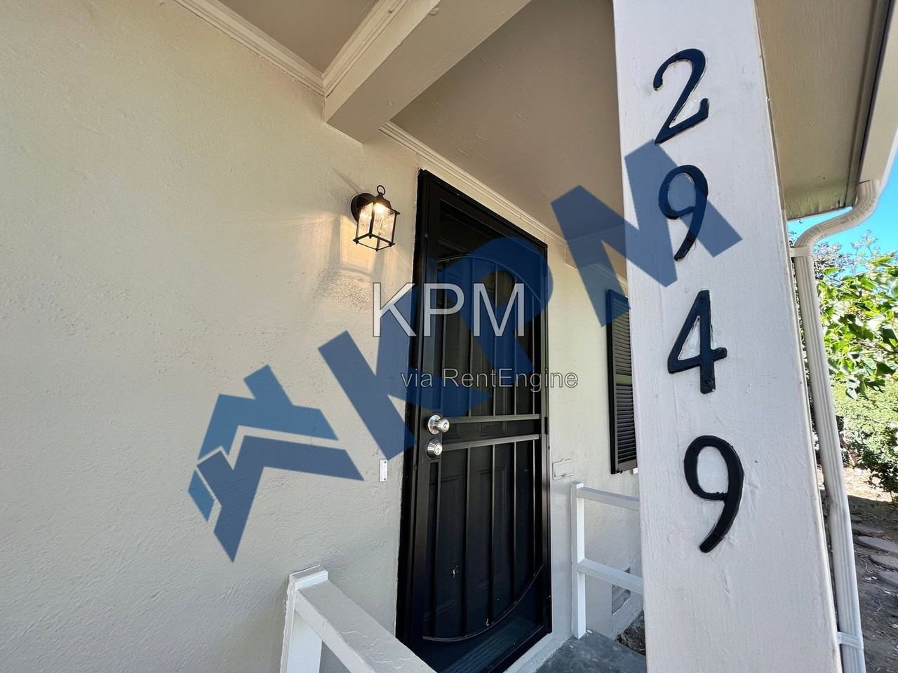 2949 Pacific Ave - Photo 2 of 23