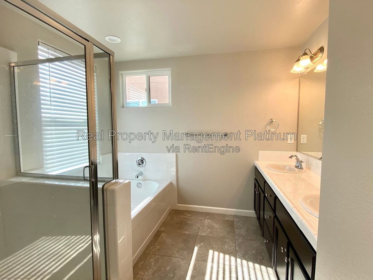 2547 Legacy Dr - Photo 6 of 25
