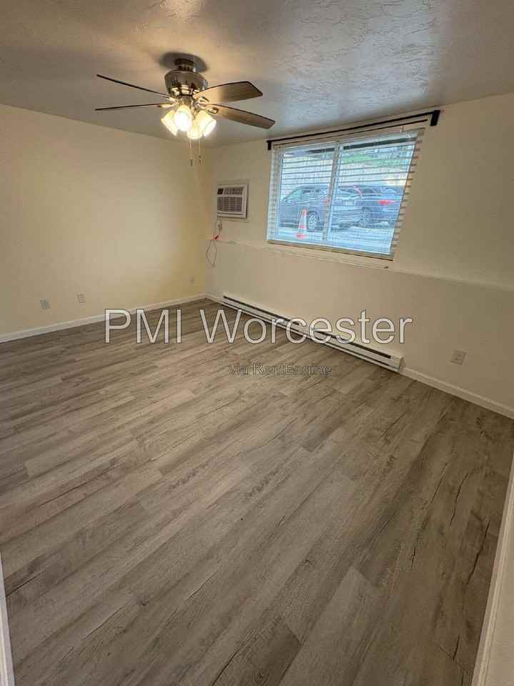 229 Vernon St - Photo 3 of 19
