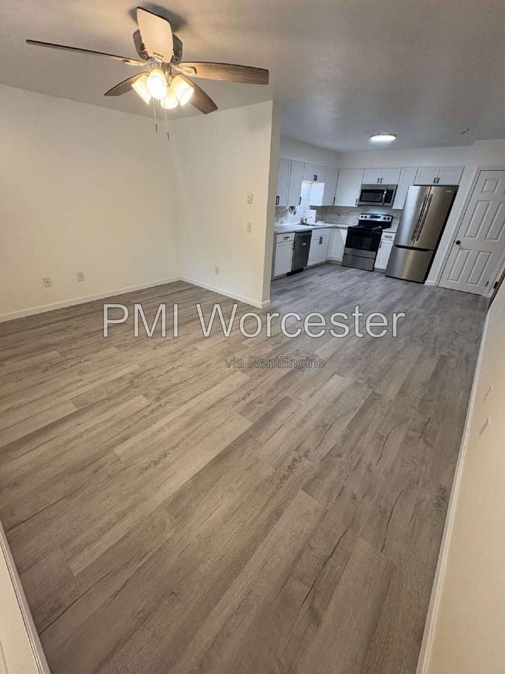 229 Vernon St - Photo 5 of 19