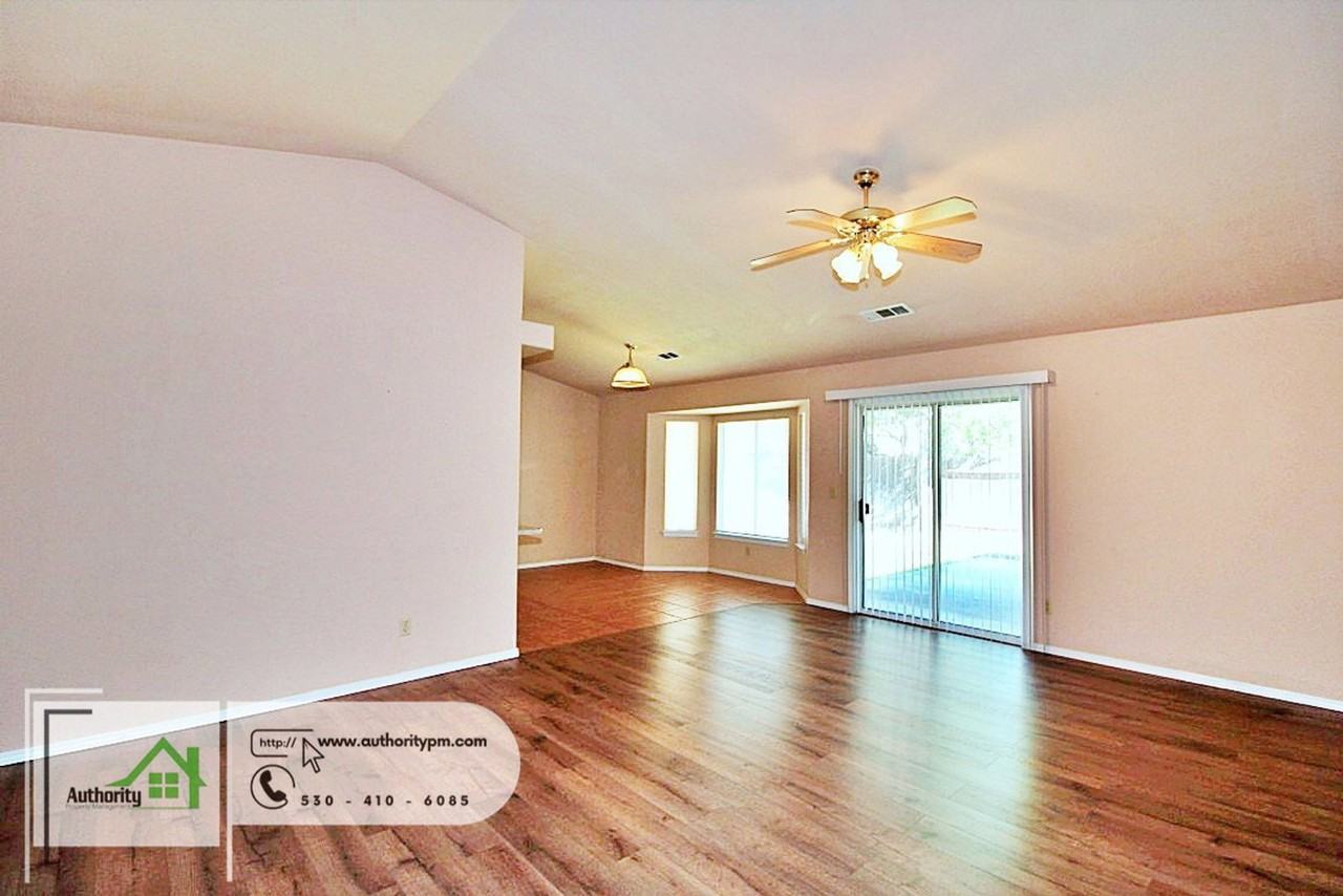 969 Partridge Dr - Photo 3 of 21