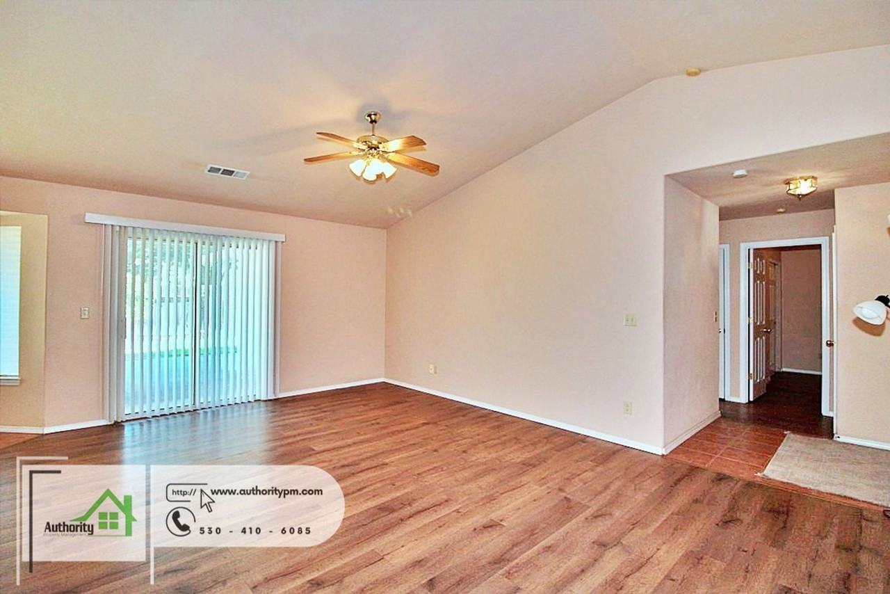 969 Partridge Dr - Photo 4 of 21