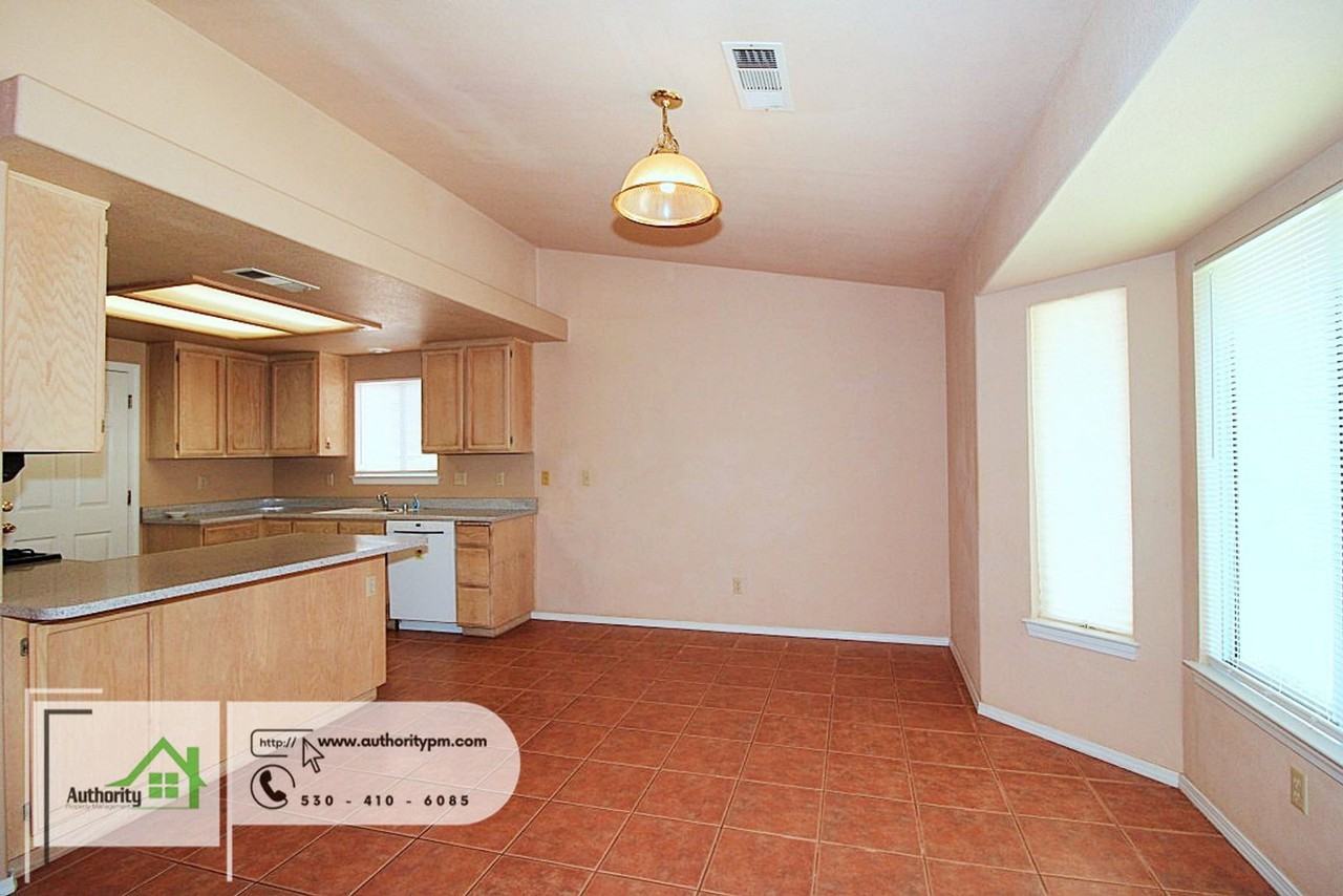 969 Partridge Dr - Photo 6 of 21