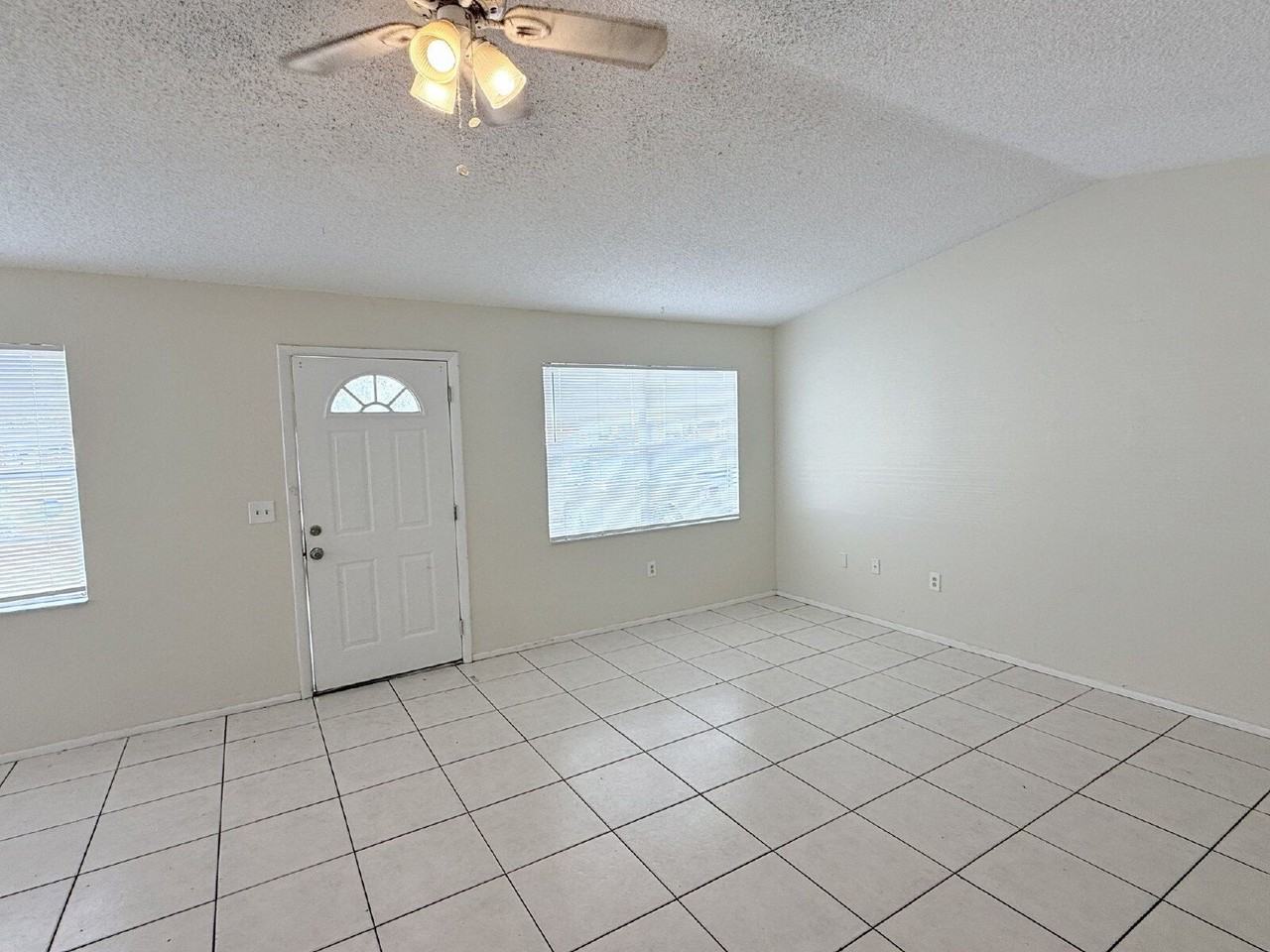 1625 82nd Street Ct E - Photo 4 of 25