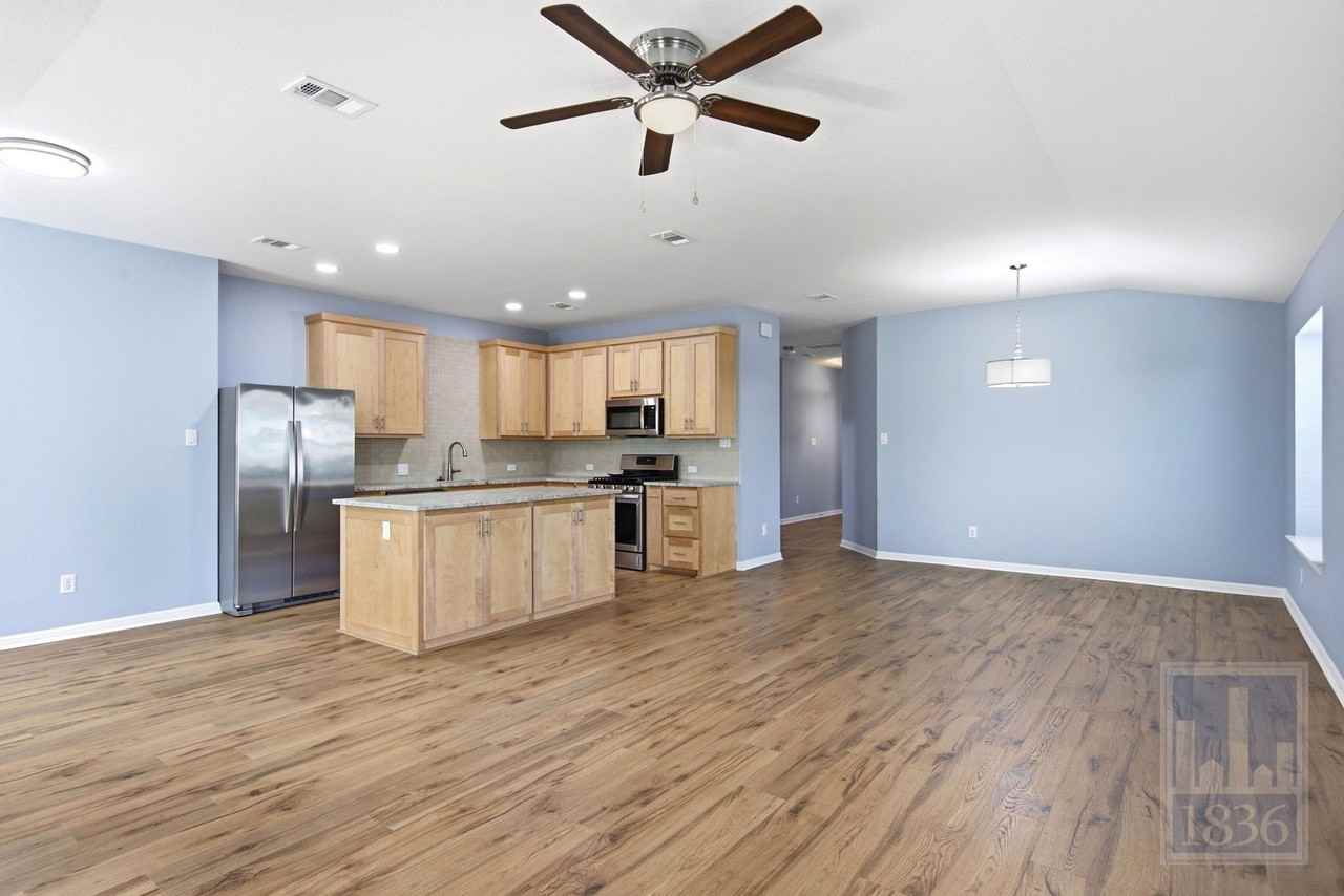 322 Fall Dr - Photo 5 of 32