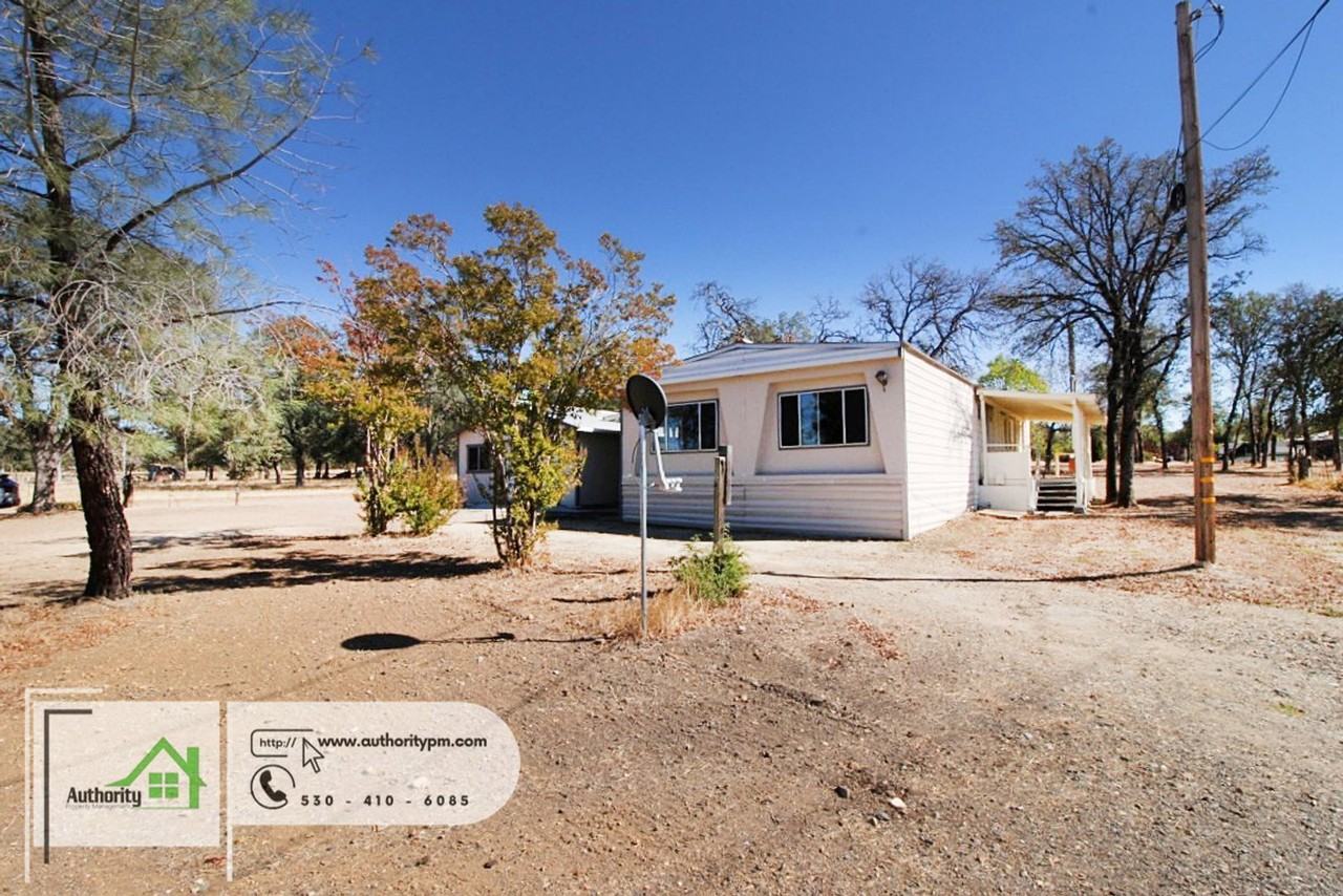 11838 Devon St - Photo 3 of 24