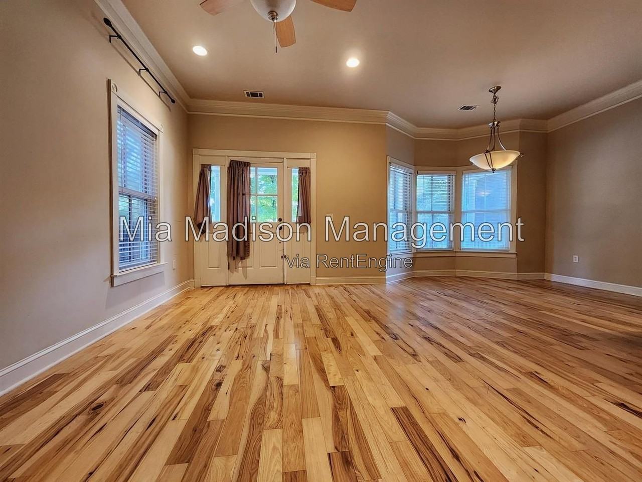 524 E Bolton St #A - Photo 4 of 17