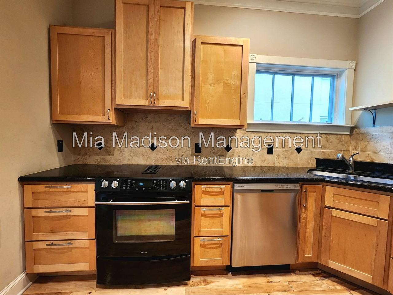 524 E Bolton St #A - Photo 5 of 17