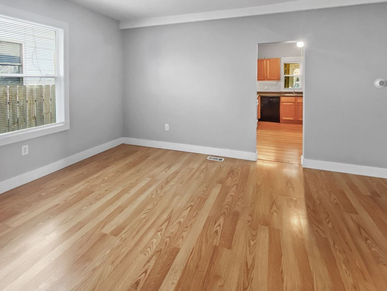 835 Davis Ave Nw #1 - Photo 7 of 8