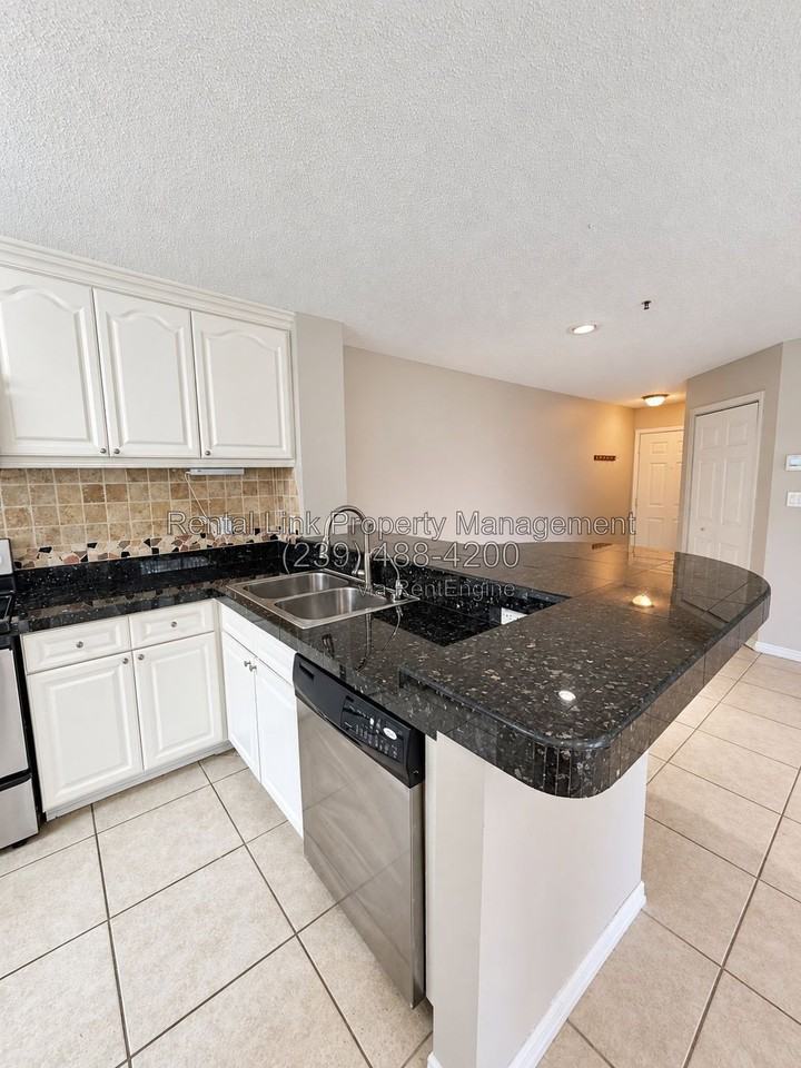 4041 Crockers Lake Blvd #2118 - Photo 7 of 31
