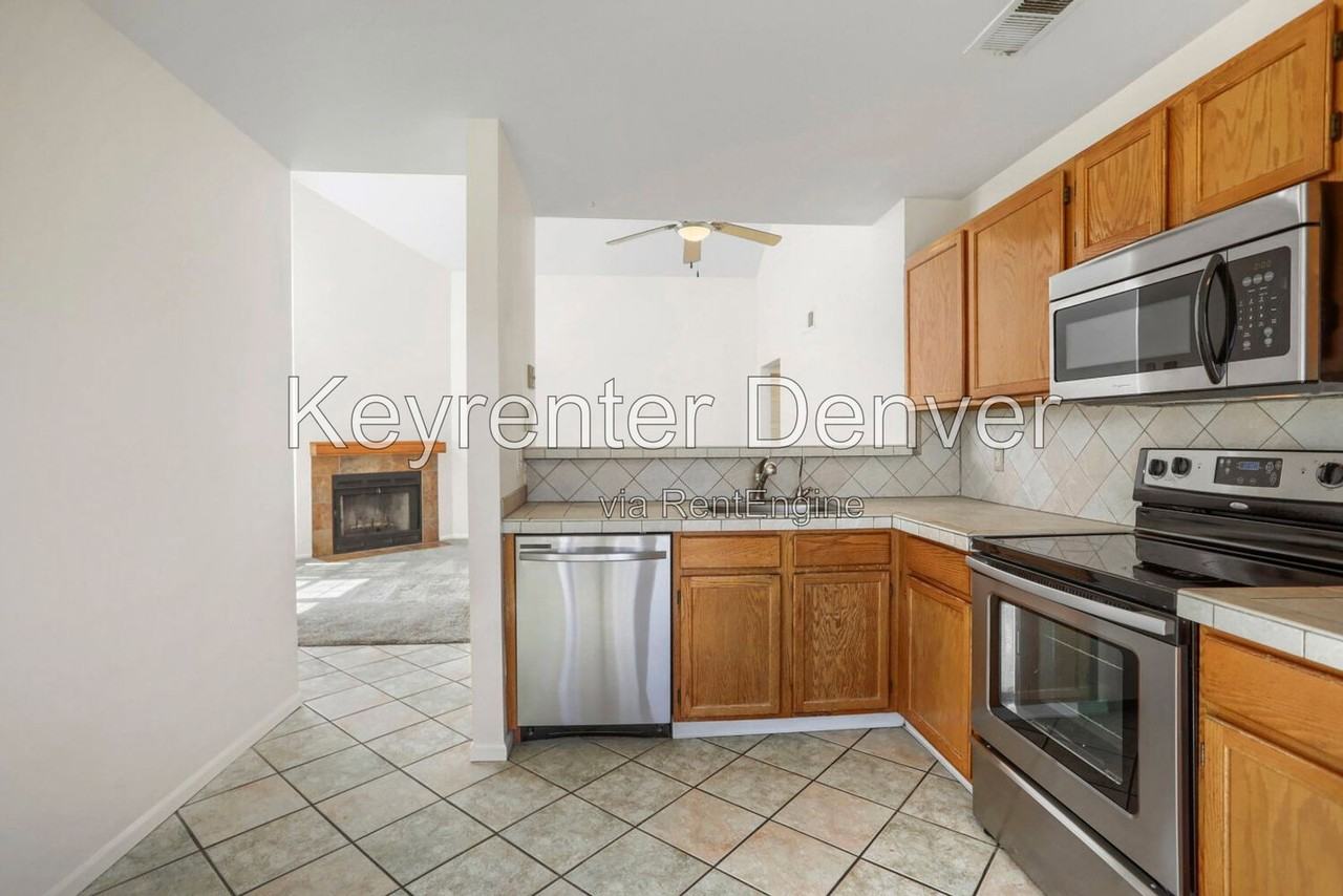 5704 W Asbury Pl #302 - Photo 7 of 18