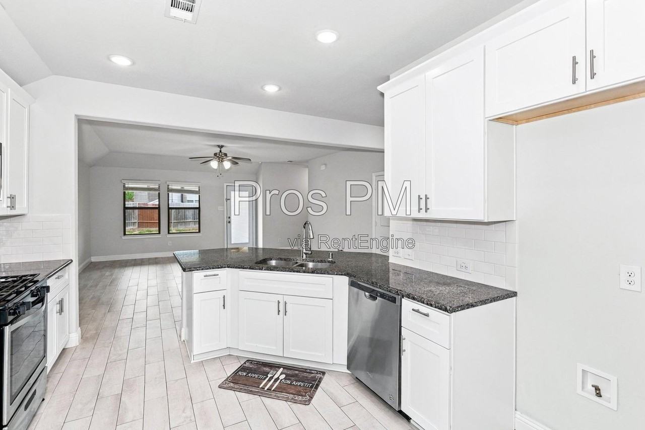4218 Calla Dr - Photo 7 of 16
