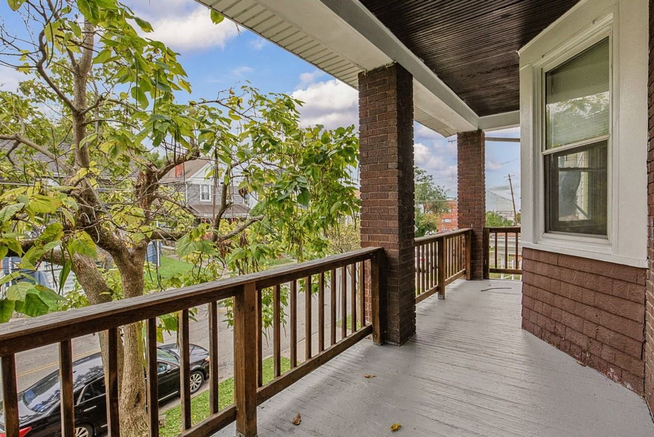 1548 Jonathan Ave #2 - Photo 3 of 23
