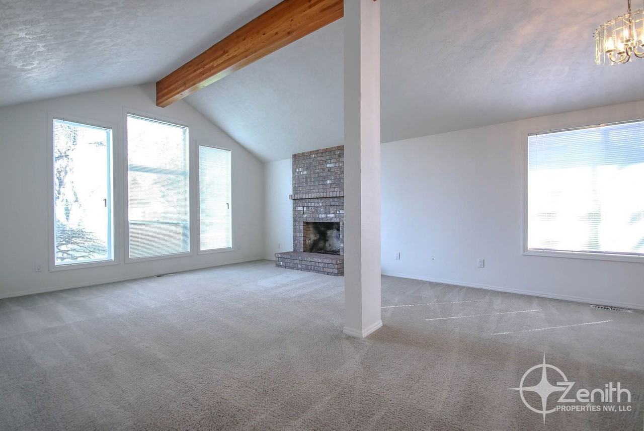 716 Se 125th Ave - Photo 5 of 28