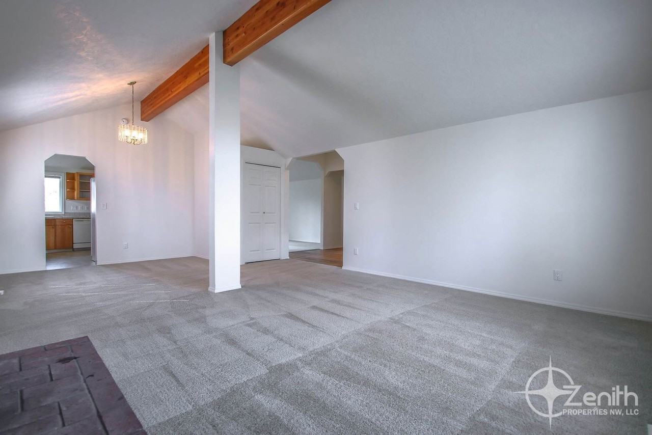 716 Se 125th Ave - Photo 6 of 28