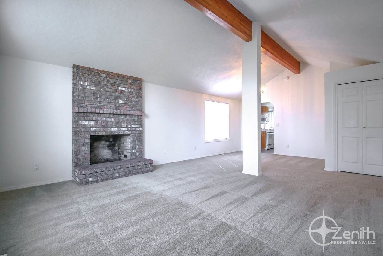 716 Se 125th Ave - Photo 7 of 28