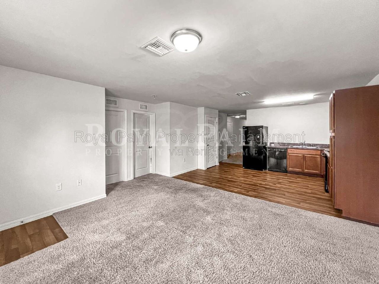 18255 Gibraltar Ln - Photo 4 of 34
