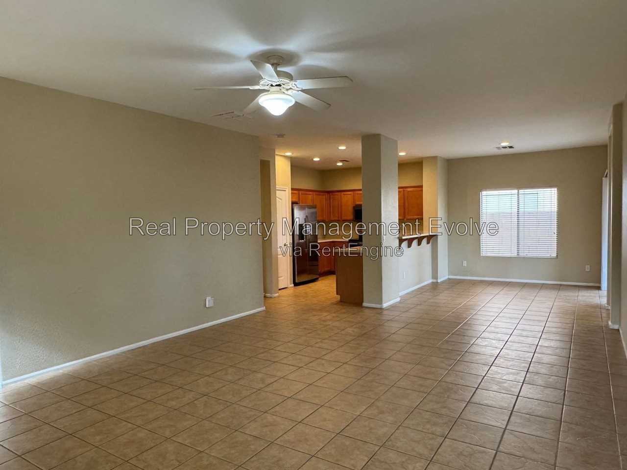 2577 W Brilliant Sky Dr - Photo 5 of 20