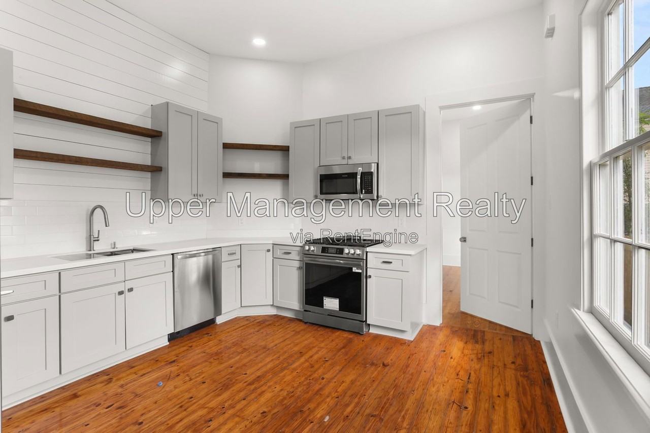 713 Valence St - Photo 5 of 9