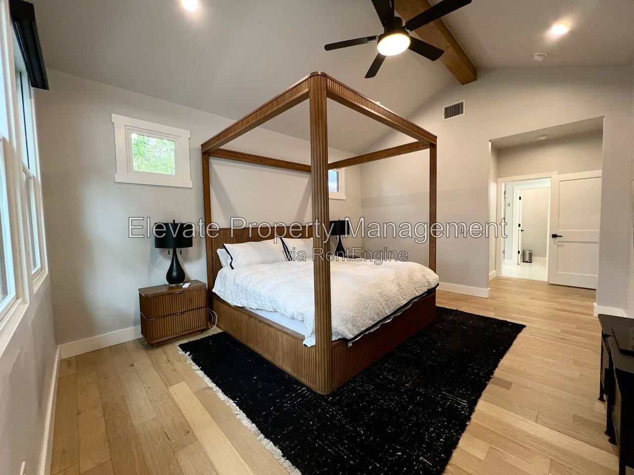 108 Nw 25th St - Photo 4 of 16