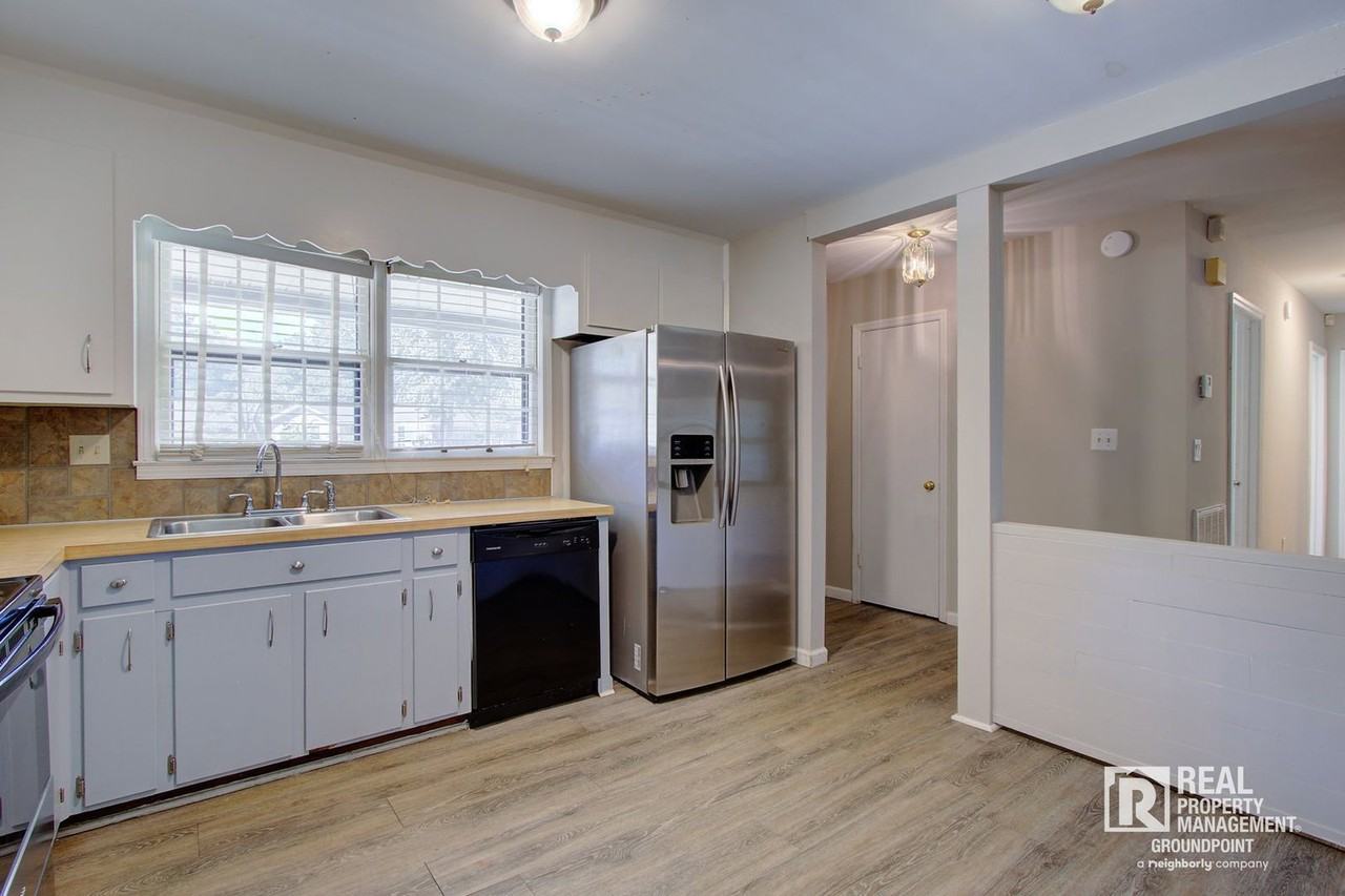 110 Duncan Ct - Photo 5 of 30