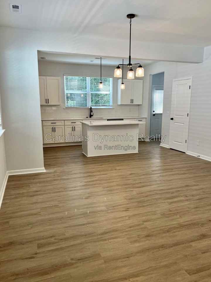 1804 Purser Dr - Photo 5 of 28