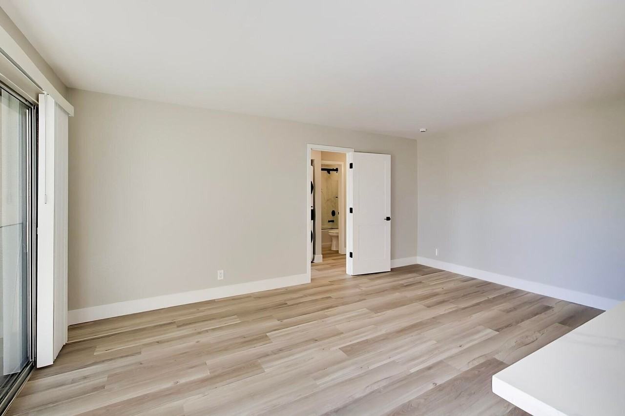 1015 Continentals Way - Photo 6 of 50