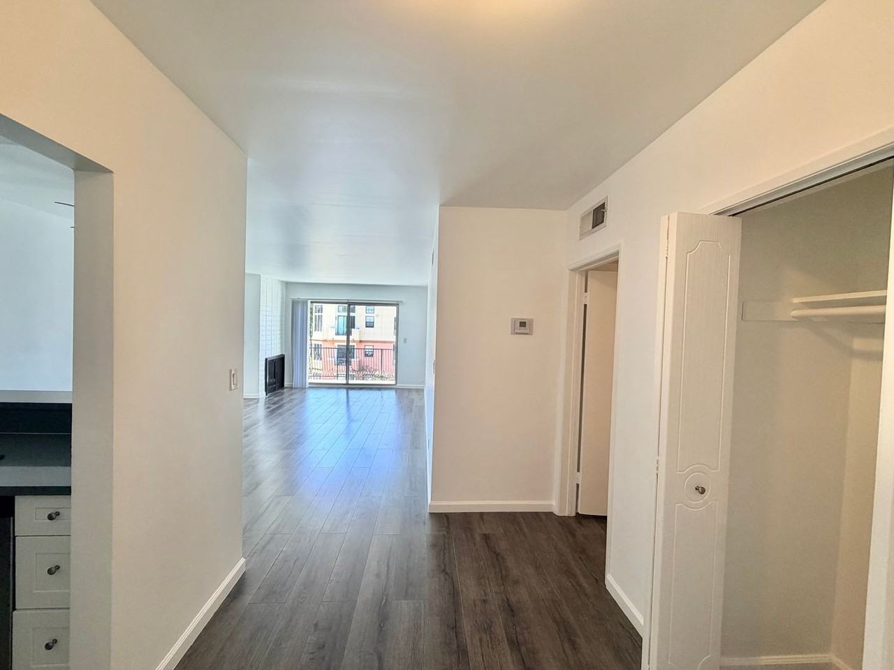 12325 Chandler Blvd - Photo 6 of 29