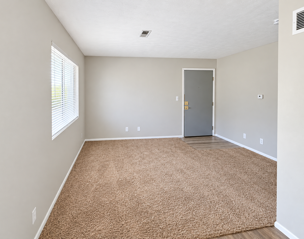 227 W Elm St #4C - Photo 4 of 6