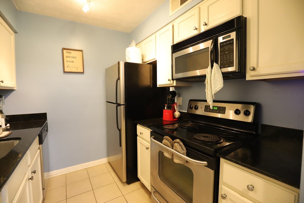 3135 7 Pines Court #101 - Photo 2 of 26