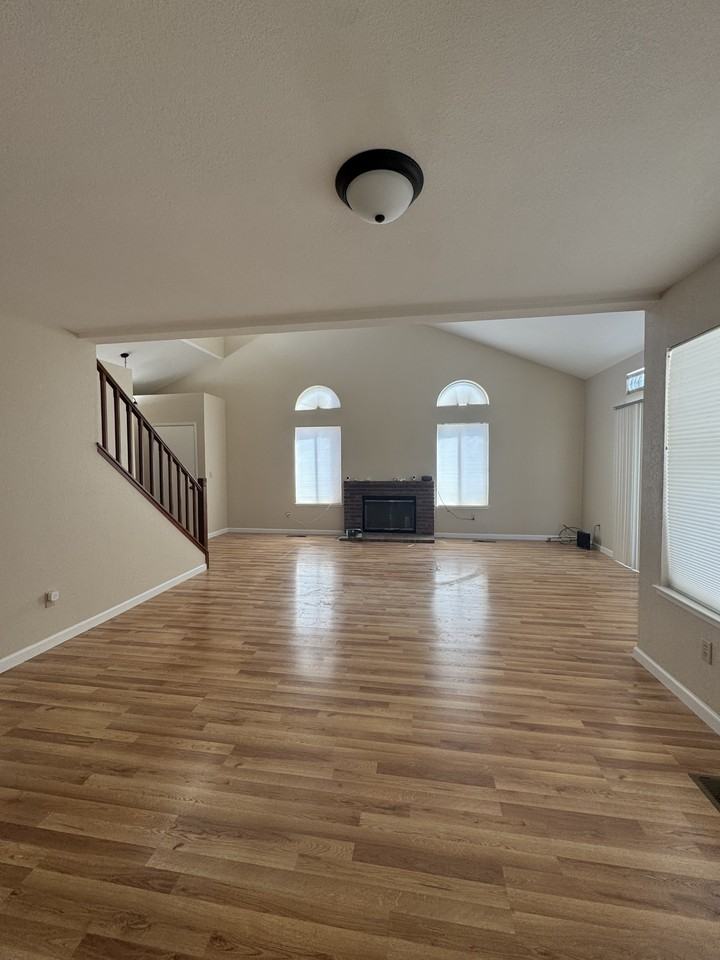 3732 Gladstone Dr #NA - Photo 3 of 15
