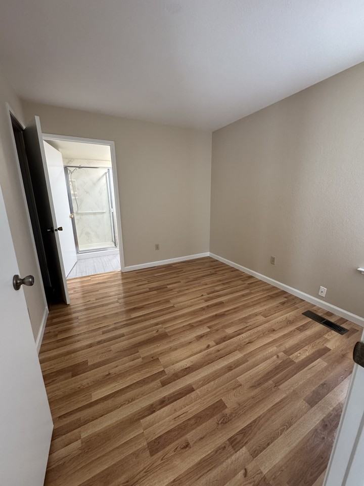 3732 Gladstone Dr #NA - Photo 6 of 15