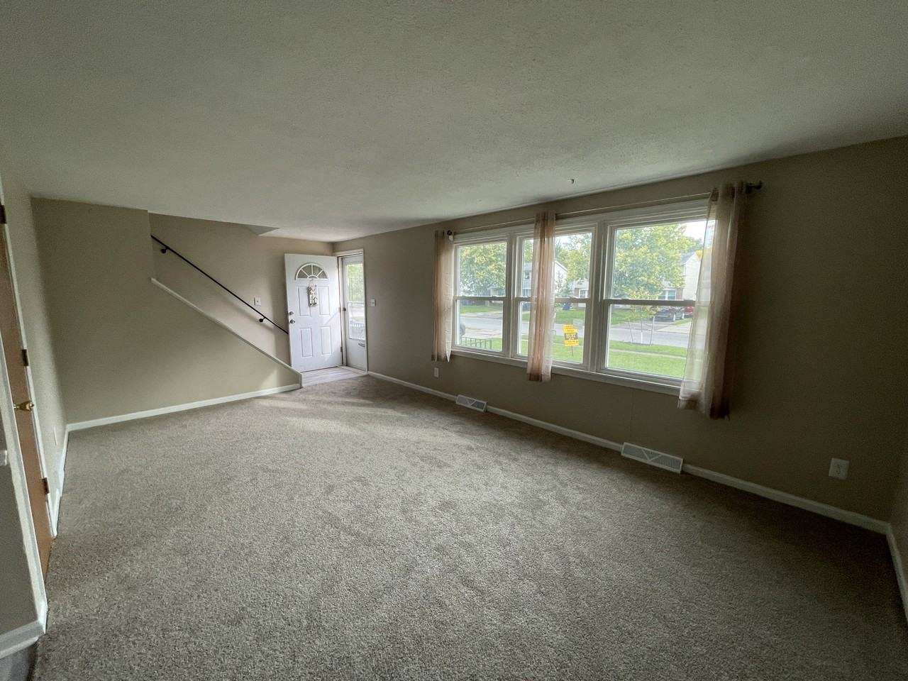 204 Glenhaven Dr - Photo 5 of 19