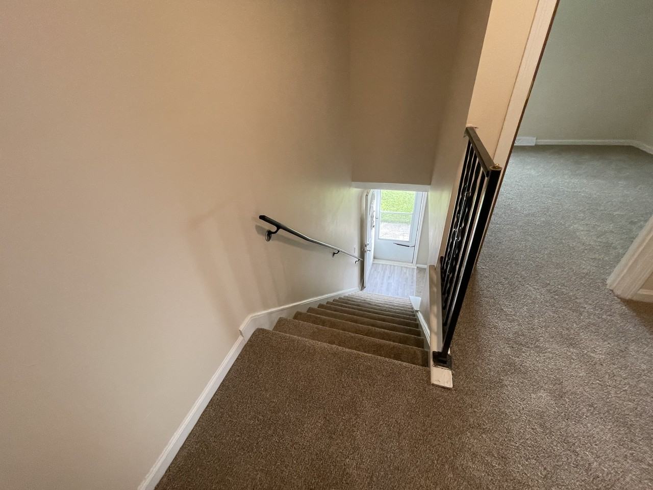 204 Glenhaven Dr - Photo 7 of 19