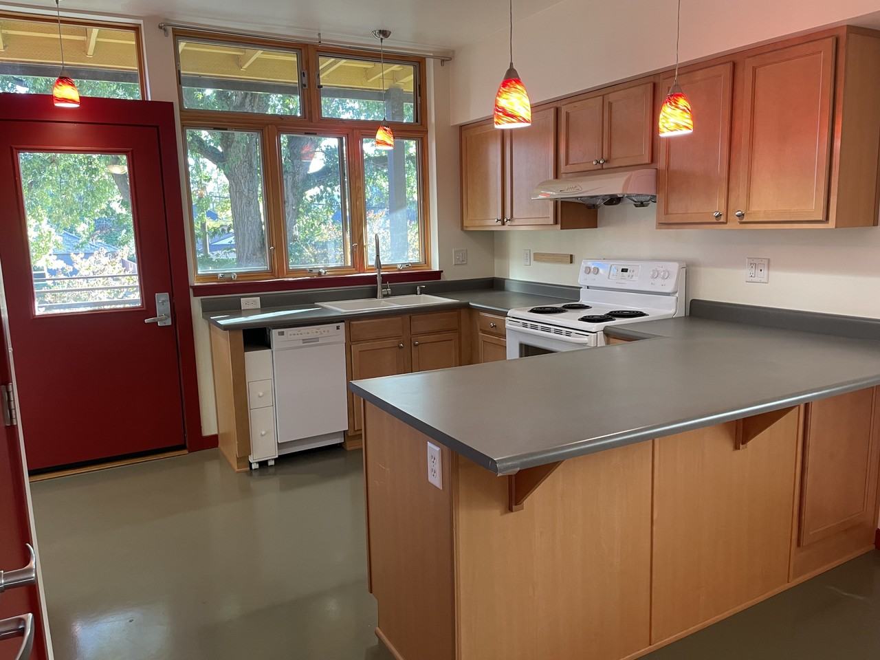 2525 N Killingsworth St #207 - Photo 2 of 12