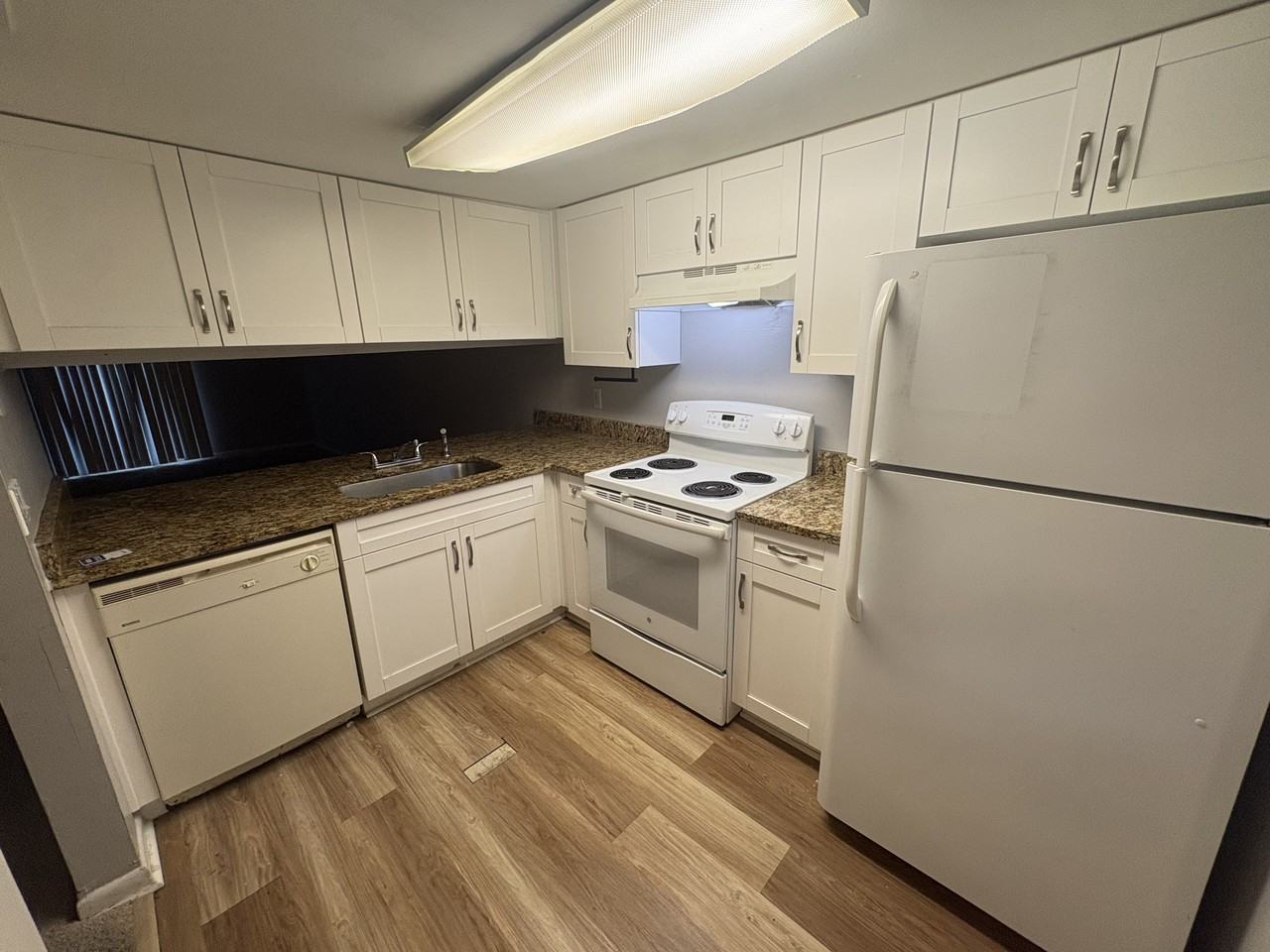 5039 Bordeaux Village Pl #202 - Photo 3 of 10