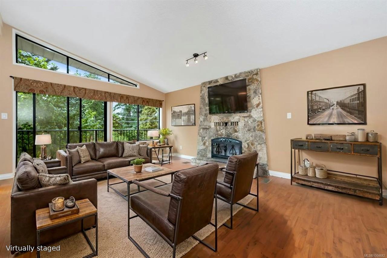 544 Windthrop Road - Photo 4 of 29