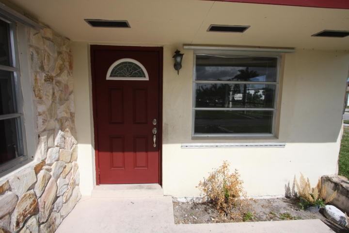 400 West 32nd Street - Photo 2 of 5